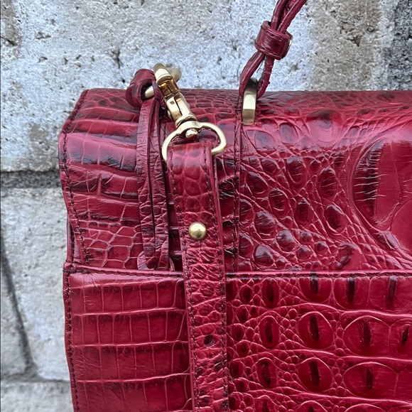 Elegant Brahmin Red Crocodile-Embossed Leather Handbag - Picture 5 of 13